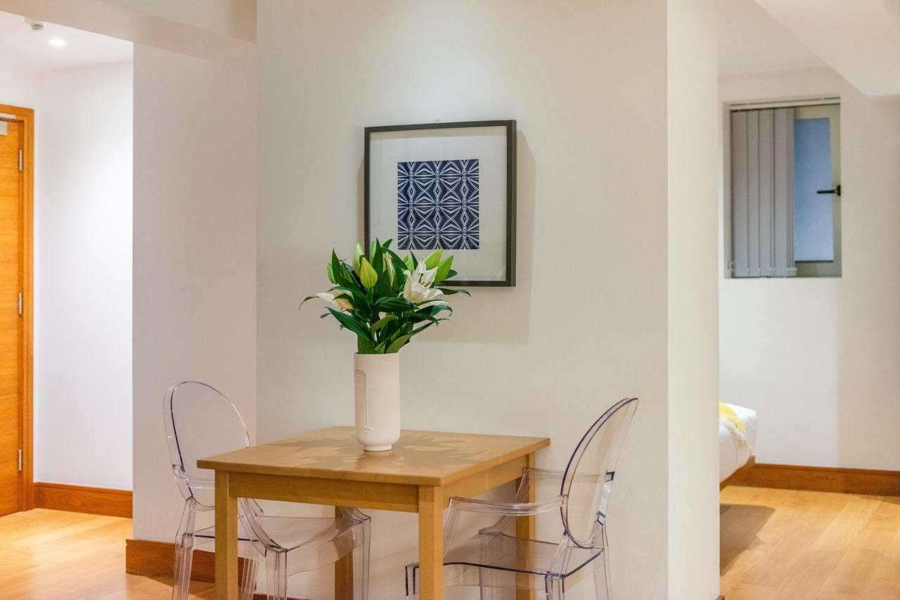 Studio - Tower Hill - City Centre By Prime London Stays N-7 Exteriör bild